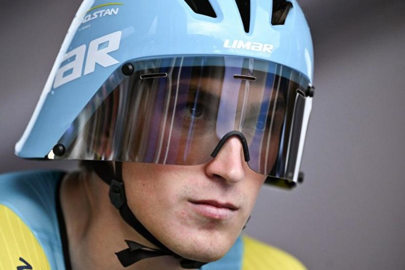 Kazakhstan's Yevgeniy Fedorov prepares to take the start of the men's road cycling individual time trial during the Paris 2024 Olympic Games in Paris, on July 27, 2024.  Ben STANSALL / AFP