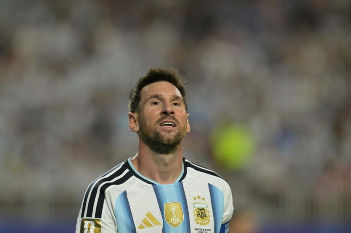 Argentina's forward #10 Lionel Messi looks on during the 2026 World Cup Group J football match between Argentina and Algeria at the Kansas City Stadium in Kansas City on June 16, 2026.   JUAN MABROMATA / AFP