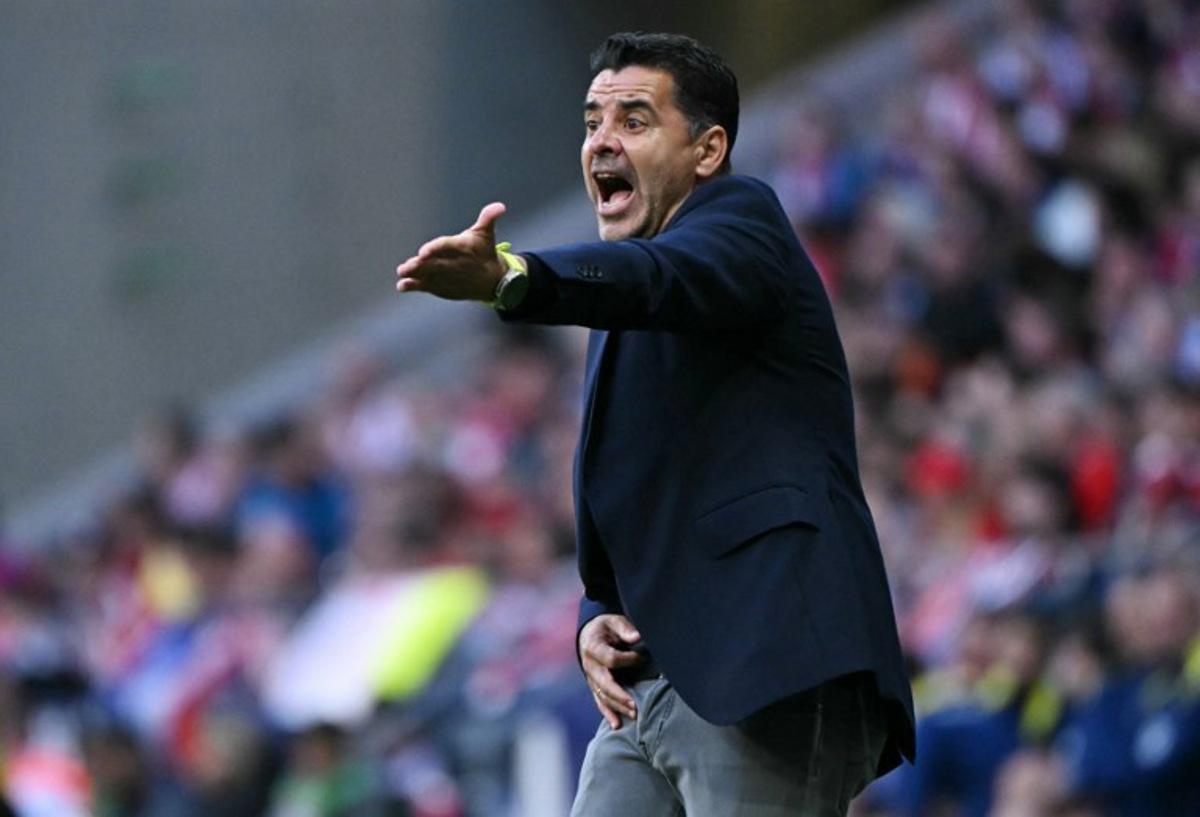 Girona's Spanish coach Michel reacts during the Spanish league football match between Club Atletico de Madrid and Girona FC at the Metroplitano stadium in Madrid on May 17, 2026.  Javier SORIANO / AFP