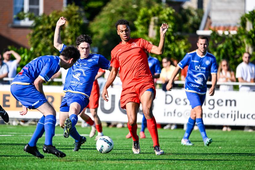 Essevee's Jevon Simons pictured in action during a friendly soccer match between KSK Beveren-Leie and SV Zulte-Waregem, Wednesday 11 June 2025, in Beveren-Leie, in preparation of the upcoming 2025-2026 season. BELGA PHOTO TOM GOYVAERTS