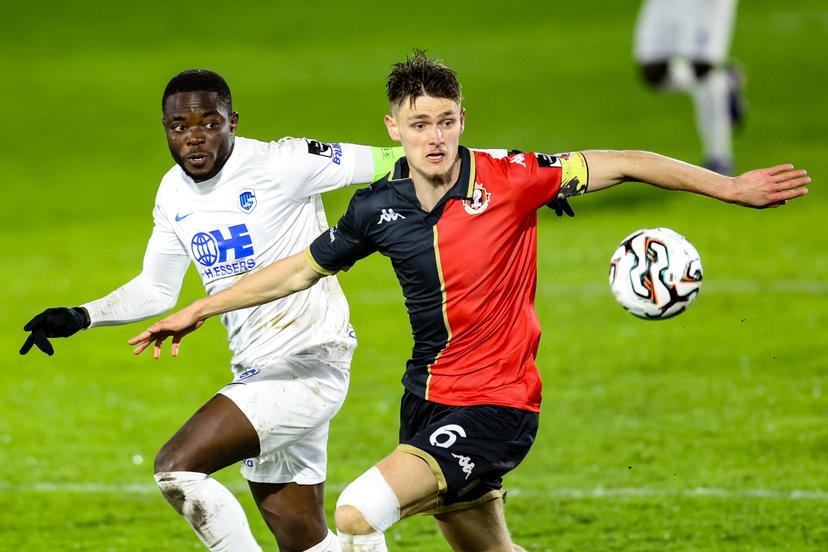 Jong Genk's Victory Beniangba and Seraing's Noah Solheid fight for the ball during a soccer game between RFC Seraing and Jong Genk, Saturday 14 March 2026 in Seraing, on day 30 (out of 34) of the 2025-2026 'Challenger Pro League' 1B second division of the Belgian championship. BELGA PHOTO BRUNO FAHY