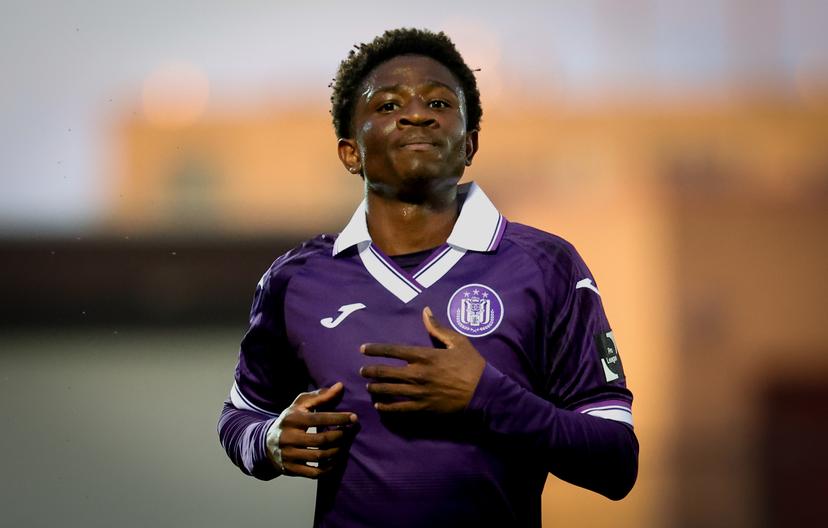 RSCA Futures' Ibrahim Kanate celebrates after scoring during a soccer game between RSCA Futures and Royal Olympic Charleroi, on Friday 17 April 2026 in Deinze, on day 34 of the 2025-2026 'Challenger Pro League' 1B second division of the Belgian championship. BELGA PHOTO VIRGINIE LEFOUR