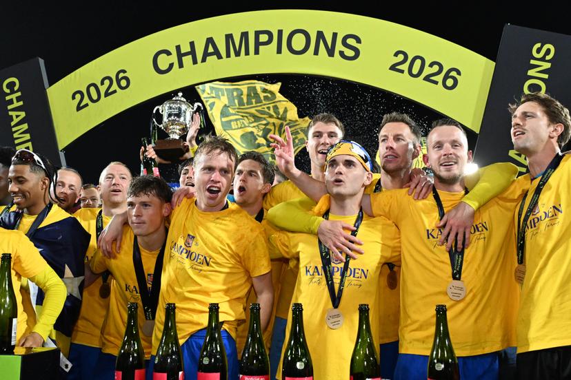 Players of Beveren celebrate as Beveren is the champion with a victory in the 29th day (out of 34) in a soccer game against RWDM Brussels, Wednesday 11 March 2026 in Beveren, on day 29 of the 2025-2026 'Challenger Pro League' 1B second division of the Belgian championship. BELGA PHOTO MAARTEN STRAETEMANS