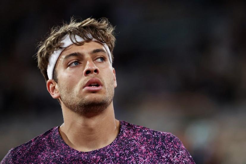 Italy's Flavio Cobolli looks on as he plays against Canada's Felix Auger-Aliassime during their men's quarter final singles match on day 11 of the French Open tennis tournament on Court Philippe-Chatrier at the Roland-Garros Complex in Paris on June 3, 2026.  ALAIN JOCARD / AFP