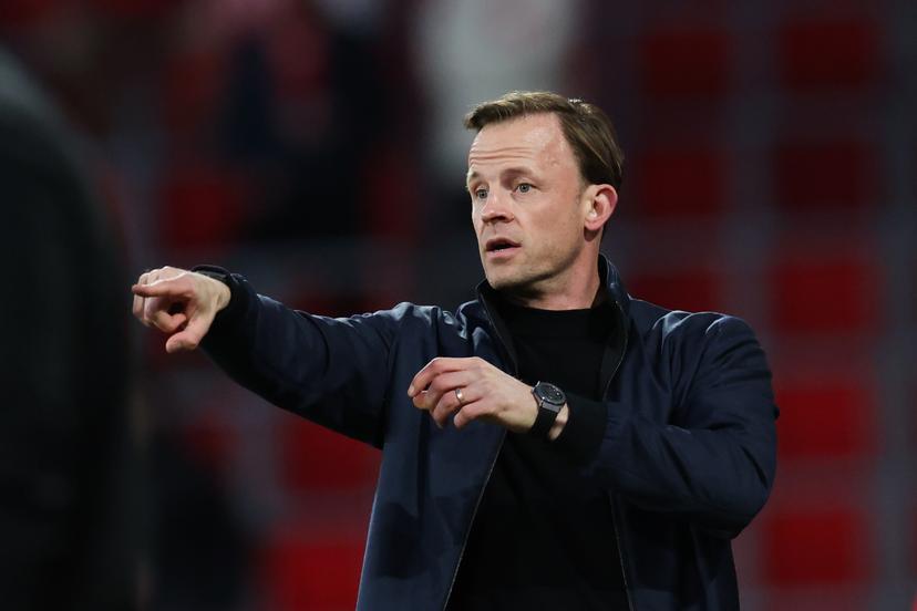 Standard's head coach Vincent Euvrard pictured during a soccer match between Standard de Liege and Royal Antwerp FC, Tuesday 21 April 2026 in Liege, on the fourth day of the Europe Play-offs of the 2025-2026 'Jupiler Pro League' first division of the Belgian championship. BELGA PHOTO BRUNO FAHY