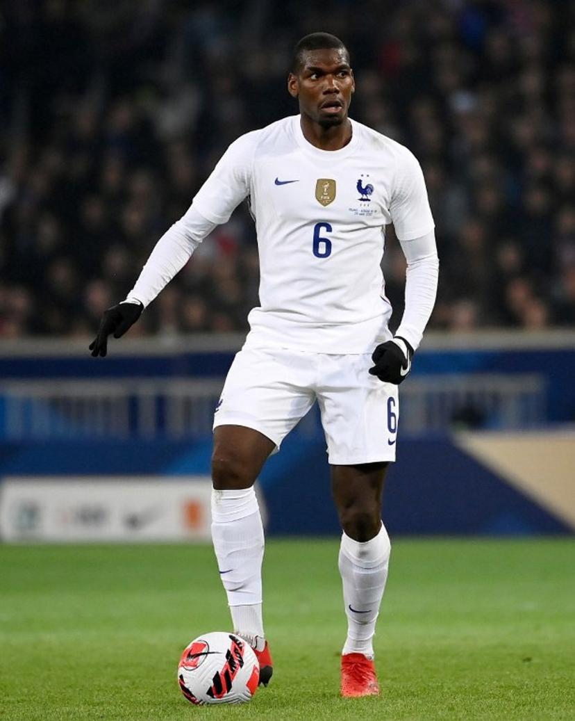 France's mdfielder Paul Pogba controls the ball during the friendly football match between France and South Africa at Pierre-Mauroy stadium in Villeneuve-d'Ascq, near Lille, northern France, on March 29, 2022.  FRANCK FIFE / AFP