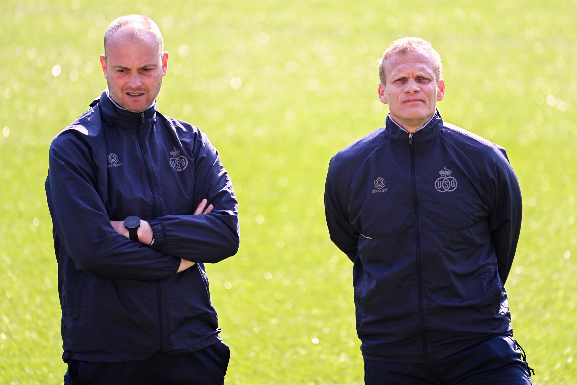 Union's assistant coach Tim Smolders and Union's head coach Karel Geraerts pictured during a training session of Belgian soccer team Royale Union Saint-Gilloise, Wednesday 19 April 2023 in Anderlecht stadium. Union is preparing for tomorrow's game against German Bayer 04 Leverkusen, the return leg of the quarterfinals of the UEFA Europa League competition. First leg ended on a draw 1-1 result. BELGA PHOTO LAURIE DIEFFEMBACQ
