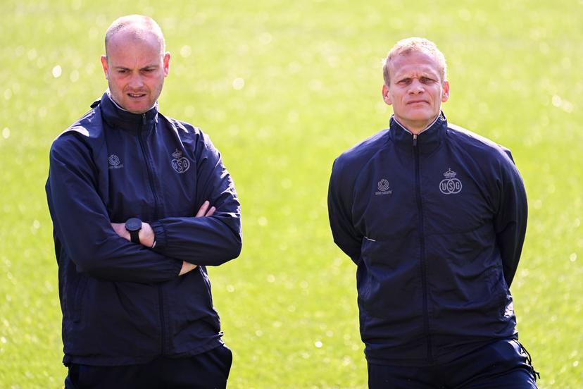 Union's assistant coach Tim Smolders and Union's head coach Karel Geraerts pictured during a training session of Belgian soccer team Royale Union Saint-Gilloise, Wednesday 19 April 2023 in Anderlecht stadium. Union is preparing for tomorrow's game against German Bayer 04 Leverkusen, the return leg of the quarterfinals of the UEFA Europa League competition. First leg ended on a draw 1-1 result. BELGA PHOTO LAURIE DIEFFEMBACQ