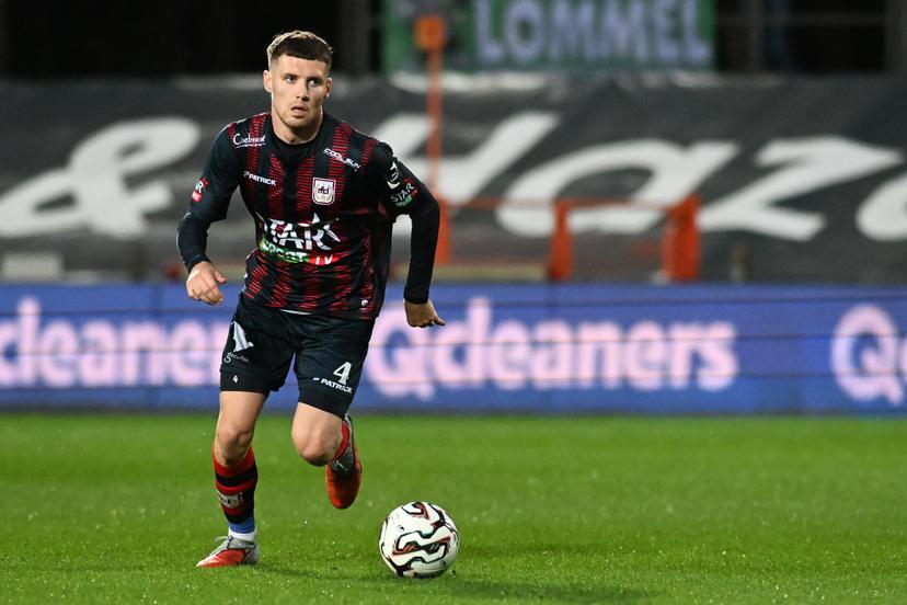 Liege's Jordan Bustin pictured in action during a soccer game between Lommel SK and RFC Liege, Thursday 23 April 2026 in Lommel, on the first leg of the Semi-Finals of the Promotion Play-Offs of the 2025-2026 'Challenger Pro League' 1B second division of the Belgian championship. BELGA PHOTO JILL DELSAUX