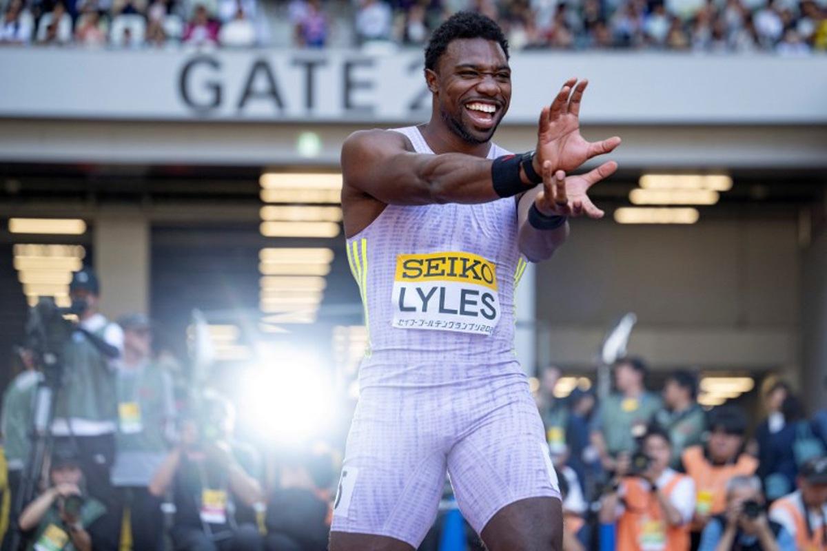 US' Noah Lyles celebrates after winning in the men's 100m final during the Golden Grand Prix athletics at the National Stadium in Tokyo on May 17, 2026.  Yuichi YAMAZAKI / AFP
