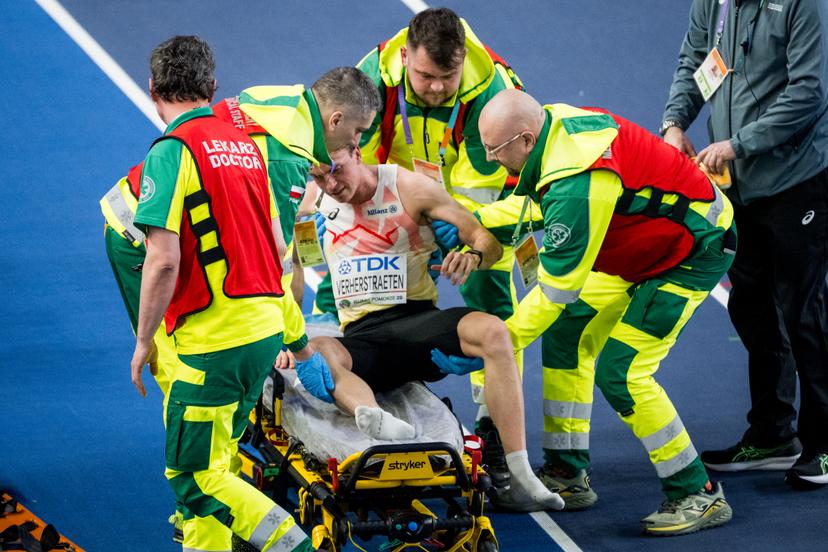 Belgian athlete Simon Verherstraeten leaves the pitch after being injured during the first day of the World Athletics Indoor Championship in Torun, Poland on Friday 20 March 2026. The championships take place from 20 to 22 March. BELGA PHOTO JASPER JACOBS