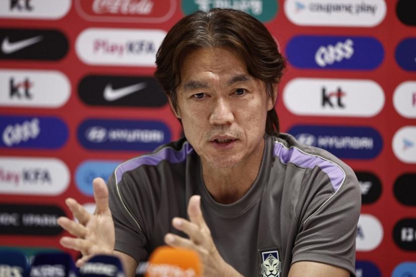South Korea's head coach Hong Myung-bo gives a press conference at Chivas Verde Valle in Guadalajara, Mexico on June 25, 2026, during the 2026 World Cup football tournament.  Ulises RUIZ / AFP