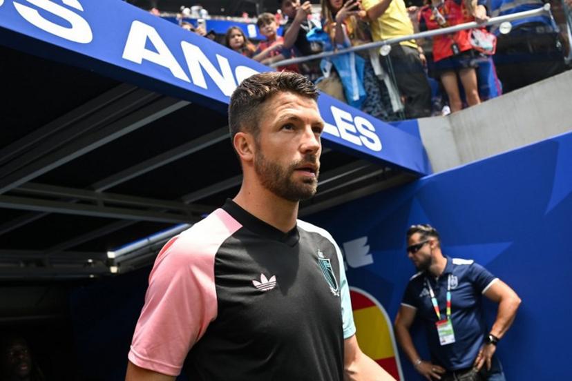 Belgium's defender #04 Brandon Mechele enters the pitch ahead of the 2026 World Cup football tournament quarter-final match between Spain and Belgium at the Los Angeles Stadium in Inglewood on July 10, 2026.   Paul ELLIS / AFP