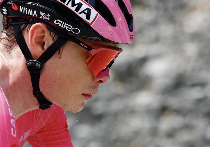 Team Visma Lease a Bike Danish rider Jonas Vingegaard wearing the overall leader's pink jersey rides during the 20th stage of the Giro d'Italia 2026 - Tour of Italy cycling race between Gemona del Friuli and Piancavallo, Italy, on May 30, 2026.  Luca Bettini / AFP