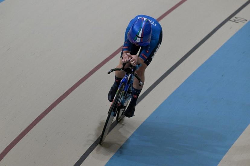 Italy's #53 Martina FIdanza competes in the women's 1km time trial event final at the 2025 UCI Track World Championships, in the Penalolen Velodrome in Santiago, on October 25, 2025.  Rodrigo ARANGUA / AFP