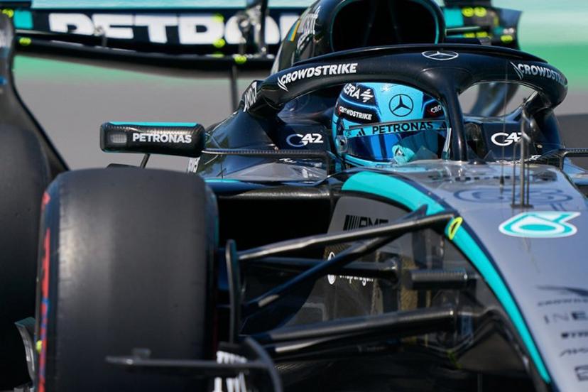 Mercedes' British driver George Russell races during a practice session for the 2026 Formula 1 Grand Prix du Canada at Circuit Gilles-Villeneuve in Montreal, Canada, on May 22, 2026.   Geoff ROBINS / AFP