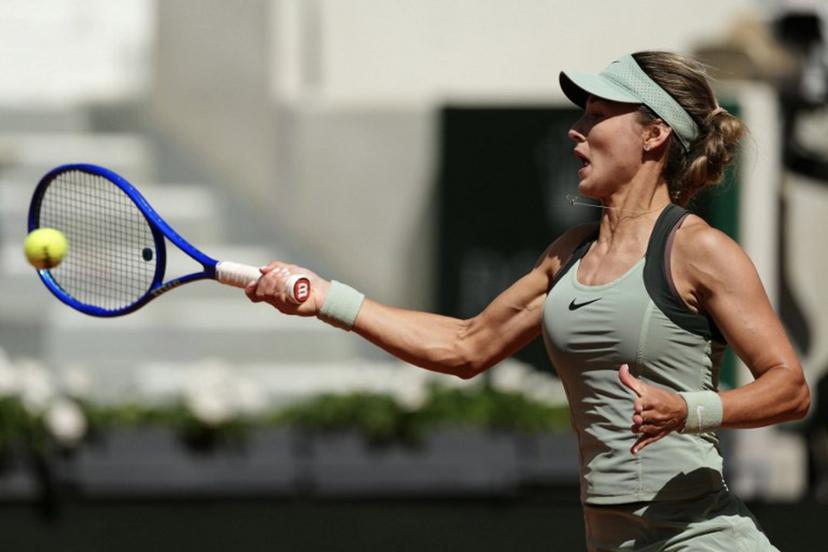 Anna Kalinskaya plays a forehand return to Austria's Anastasia Potapova during their women's singles match on day 9 of the French Open tennis tournament on Court Suzanne-Lenglen at the Roland-Garros Complex in Paris on June 1, 2026.  Dimitar DILKOFF / AFP