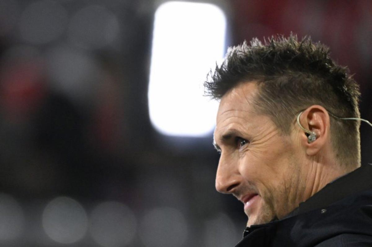 Foermer Bayern forward Miroslav Klose is interviewed prior to the UEFA Champions League round of 16, second-leg football match between FC Bayern Munich and Lazio in Munich, southern Germany on March 5, 2024.  Kirill KUDRYAVTSEV / AFP