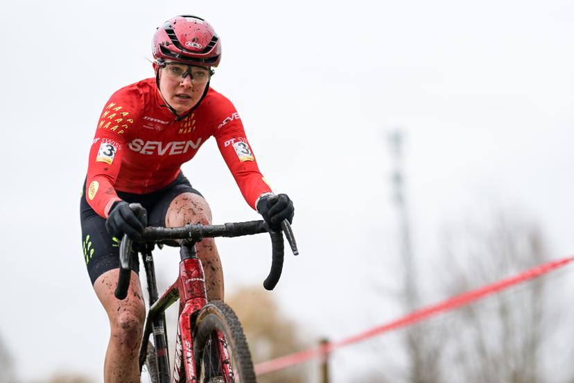 Dutch Aniek Van Alphen pictured in action during the women elite race at the cyclocross cycling event in Gullegem on Saturday 03 January 2026, stage 7/8 in the Superprestige cyclocross cycling competition BELGA PHOTO DAVID PINTENS
