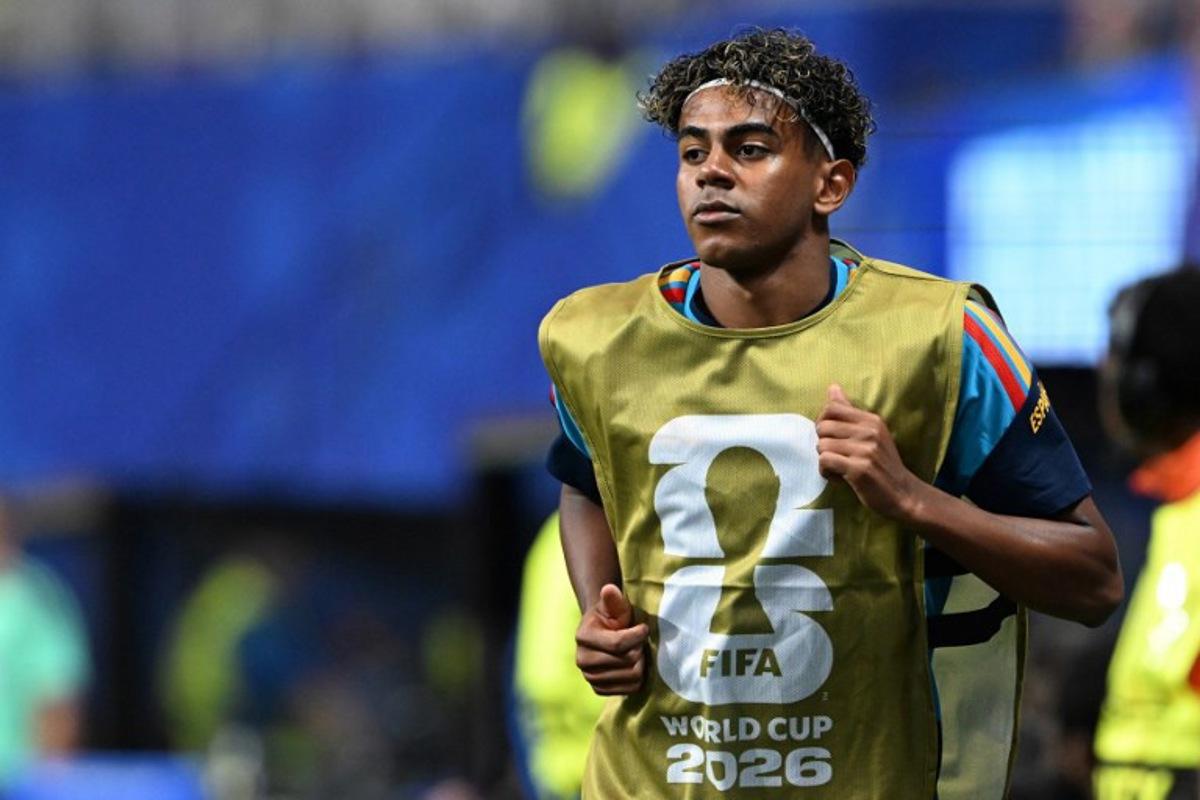 Spain's forward #19 Lamine Yamal warms up during the 2026 World Cup Group H football match between Spain and Cape Verde at the Atlanta Stadium in Atlanta on June 15, 2026.   Roberto SCHMIDT / AFP