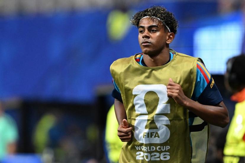 Spain's forward #19 Lamine Yamal warms up during the 2026 World Cup Group H football match between Spain and Cape Verde at the Atlanta Stadium in Atlanta on June 15, 2026.   Roberto SCHMIDT / AFP