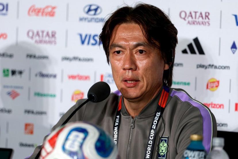 South Korea's head coach Hong Myung-bo gives a press conference at the Guadalajara Stadium in Zapopan, Mexico on June 10, 2026, on the eve of the 2026 World Cup football match between South Korea and the Czech Republic.  Ulises Ruiz / AFP
