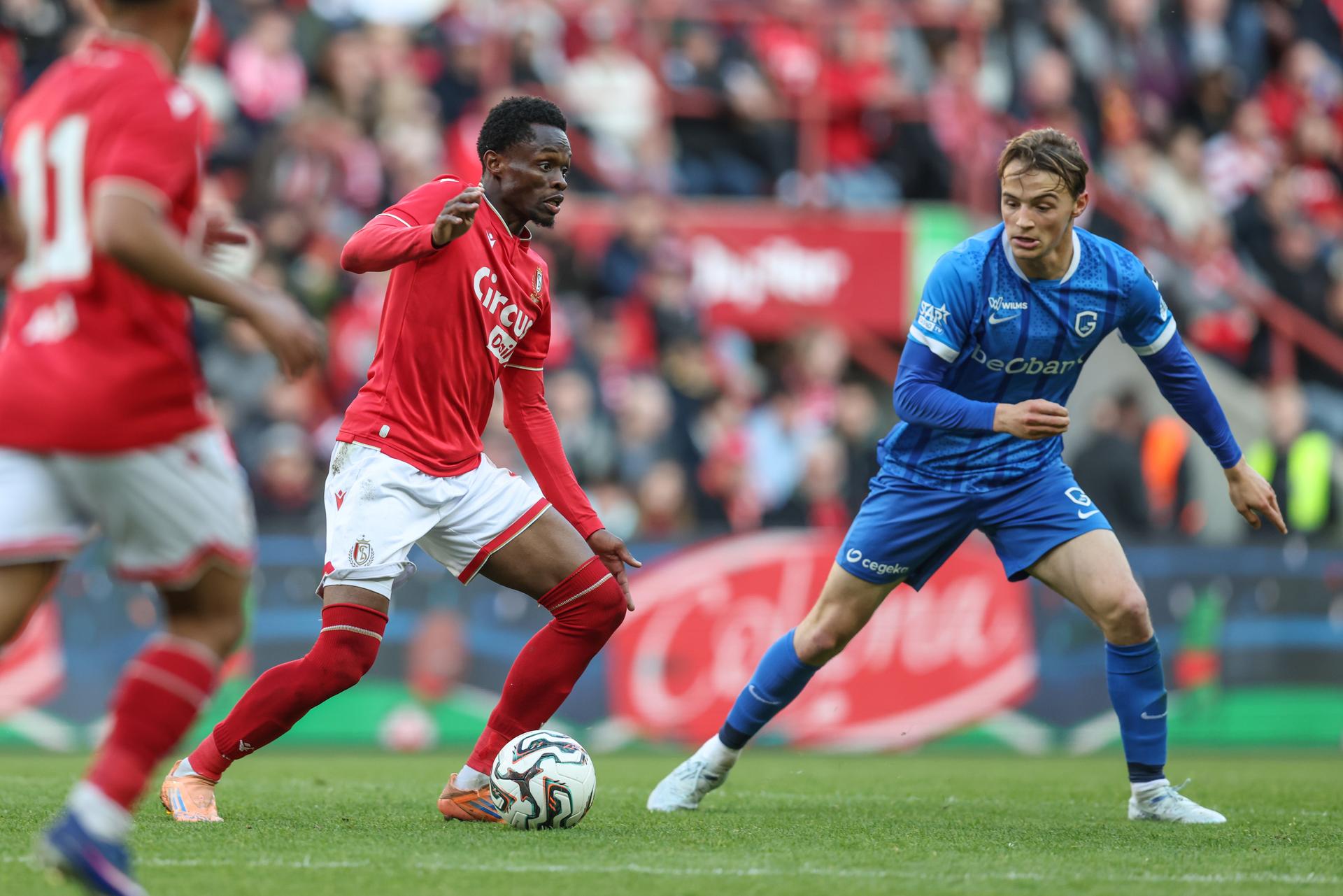 Standard's Rafiki Said and Genk's Matte Smets fight for the ball during a soccer match between Standard de Liege and KRC Genk, Saturday 16 May 2026 in Liege, on the eight day of the Europe Play-offs of the 2025-2026 'Jupiler Pro League' first division of the Belgian championship. BELGA PHOTO BRUNO FAHY