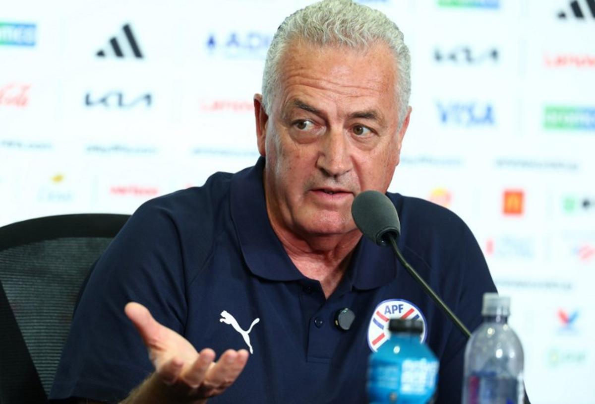 Paraguay's Argentine head coach Gustavo Alfaro speaks during a press conference at Philadelphia stadium on the eve of the 2026 World Cup football tournament round of 16 match against France, in Philadelphia on July 3, 2026.  FRANCK FIFE / AFP