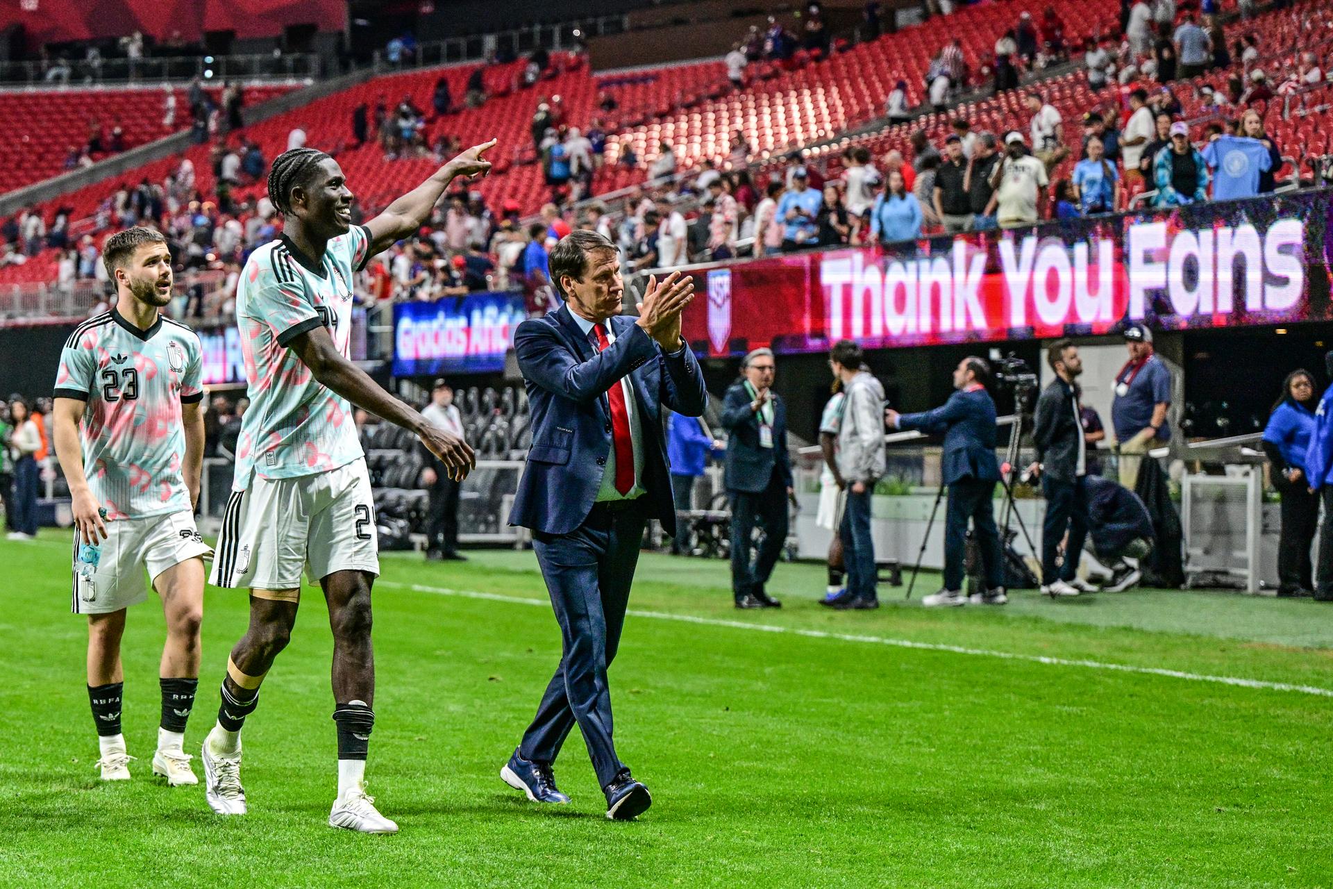 Belgium's Nicolas Raskin, Belgium's Amadou Onana and Belgium's head coach Rudi Garcia pictured after a friendly soccer game between the United States national team and Belgian national soccer team Red Devils in Atlanta, on Saturday 28 March 2026, in preparation for the 2026 World Cup. BELGA PHOTO DIRK WAEM