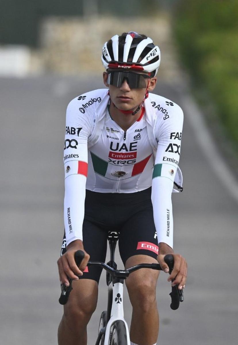 UAE Team Emirate - XRG team's Mexican rider Isaac del Toro prepares prior a training session in Benidorm, eastern Spain, on December 13, 2025.  Jose JORDAN / AFP