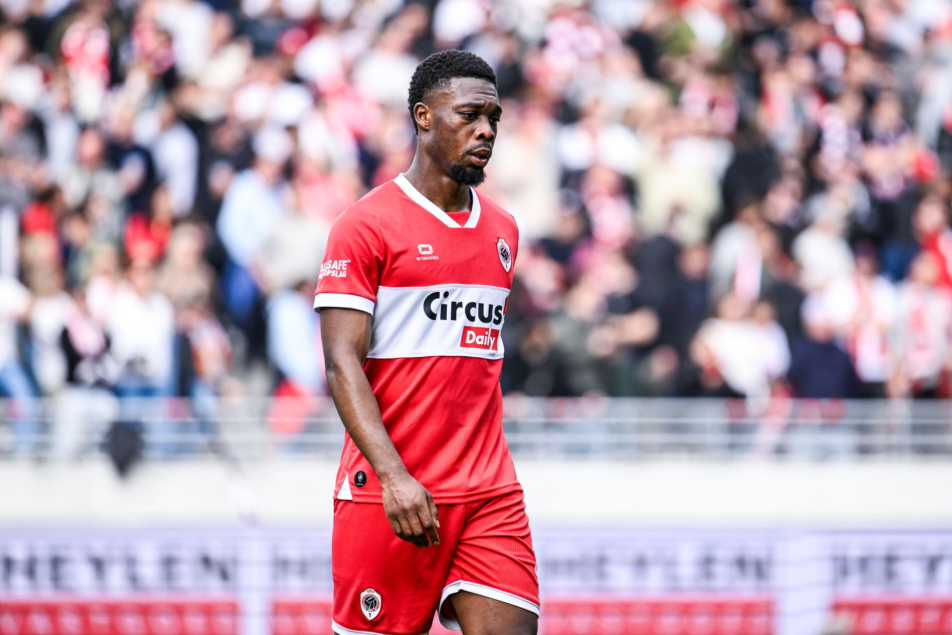 Antwerp's Christopher Scott looks dejected after losing a soccer match between Royal Antwerp FC and Standard de Liege, Sunday 03 May 2026 in Antwerp, on the sixth day of the Europe Play-offs (PO3) of the 2025-2026 'Jupiler Pro League' first division of the Belgian championship. BELGA PHOTO TOM GOYVAERTS