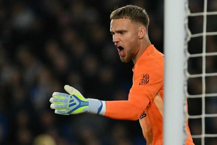 Brighton's Dutch goalkeeper #01 Bart Verbruggen shouts instructions during the English Premier League football match between Brighton and Hove Albion and Chelsea at the American Express Community Stadium in Brighton, southern England on April 21, 2026.  Glyn KIRK / AFP