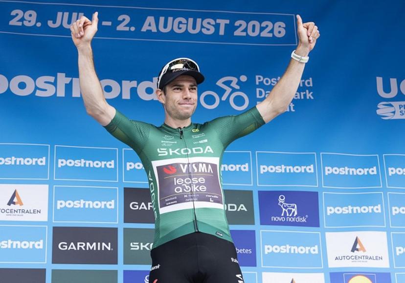 Overall winner UCI WorldTeam Visma-Lease a Bike's Belgian cyclist Wout Van Aert, celebrates on the podium after the 5th Stage of the PostNord Denmark Tour in Rodovre, Denmark on August 2, 2026.  Claus Bech / Ritzau Scanpix / AFP