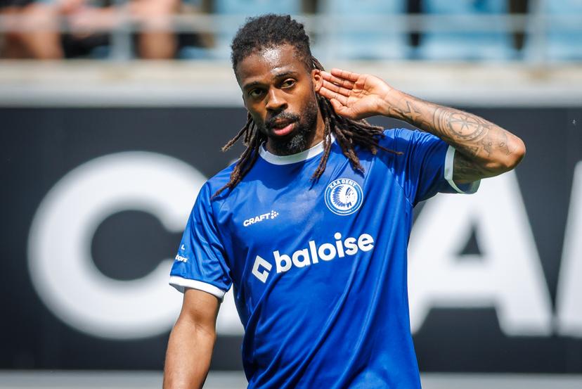 Gent's Jean-Kévin Duverne celebrates after scoring during a soccer match between KAA Gent and RSC Anderlecht, Sunday 10 May 2026 in Gent, on the seventh day of the Champion's Play-offs of the 2025-2026 'Jupiler Pro League' first division of the Belgian championship. BELGA PHOTO KURT DESPLENTER