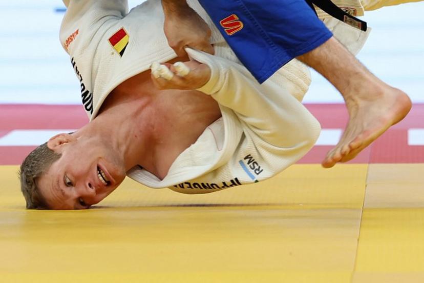 Belgium's Matthias Casse (white) and Azerbaijan's Zelim Tckaev compete in the men's under 81 kg category bronze medal bout at the Judo European Senior Championships 2026 in Tbilisi on April 18, 2026.  Giorgi ARJEVANIDZE / AFP
