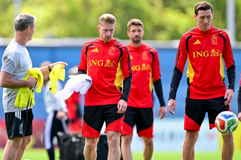 Belgium's Kevin De Bruyne, Belgium's Brandon Mechele and Belgium's Hans Vanaken pictured during a training session of Belgian national soccer team Red Devils in their base camp, home of the Seattle Sounders, Renton, Seattle, USA, on Wednesday 10 June 2026. The Red Devils prepare for the 2026 FIFA World Cup. BELGA PHOTO DIRK WAEM