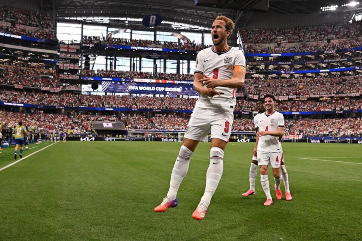 England's forward #09 Harry Kane celebrates after scoring his team's second goal during the 2026 World Cup Group L football match between England and Croatia at the Dallas Stadium in Arlington on June 17, 2026.   Paul ELLIS / AFP