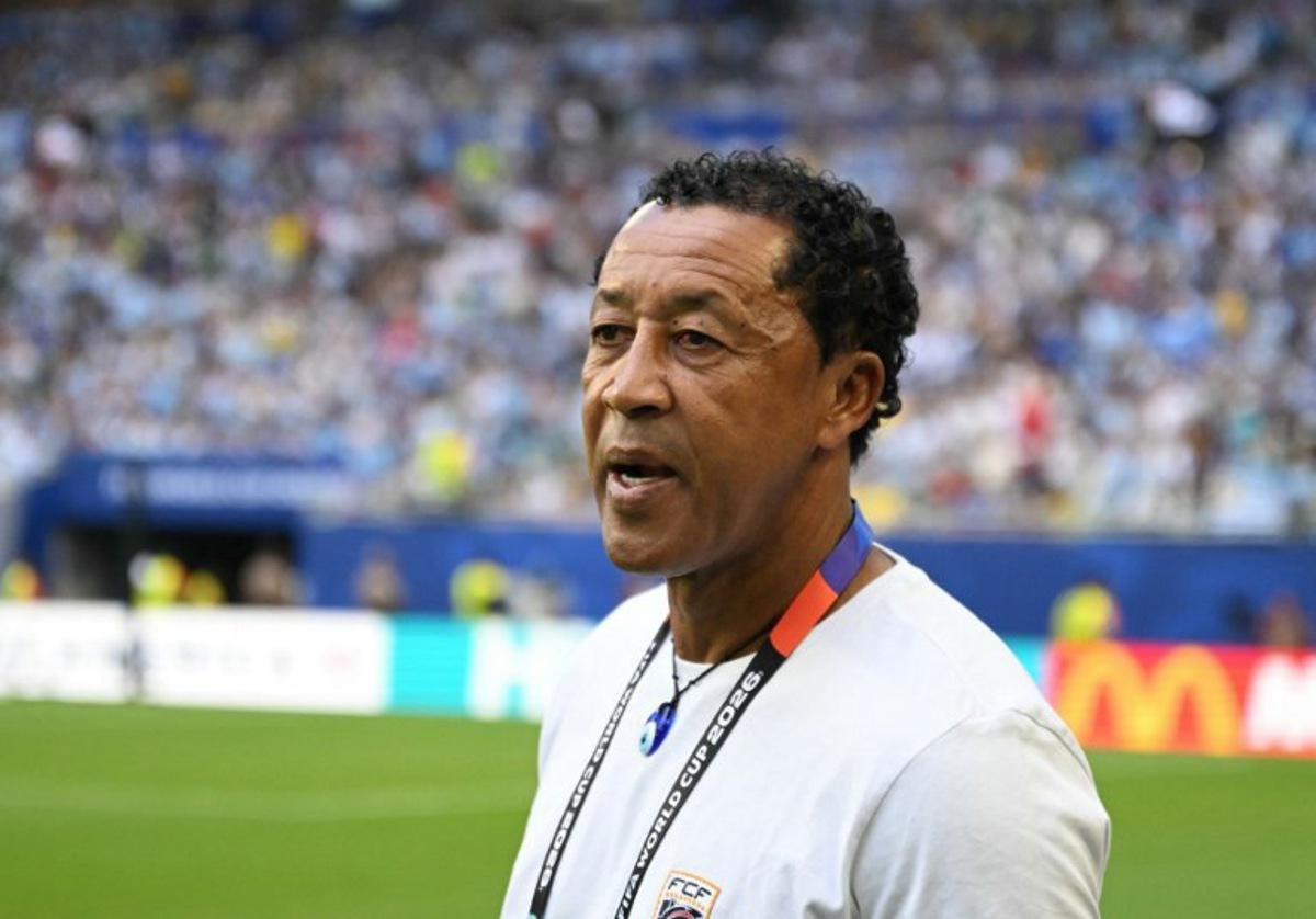 Cape Verde's head coach Bubista gestures ahead of the 2026 World Cup Group H football match between Uruguay and Cape Verde at the Miami Stadium in Miami Gardens on June 21, 2026.   CHANDAN KHANNA / AFP