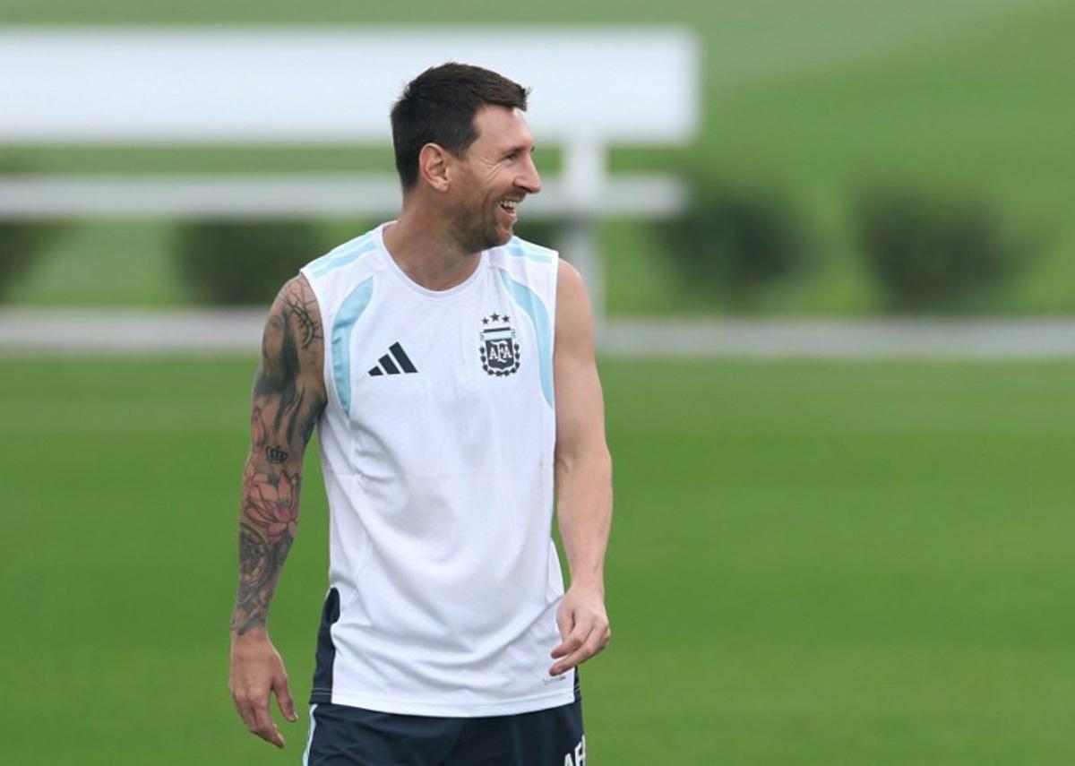 Argentina's forward #10 Lionel Messi smiles during a training session on the eve of the 2026 World Cup football tournament final match against Spain, in Morristown, New Jersey, on July 18, 2026.  PATRICIA DE MELO MOREIRA / AFP