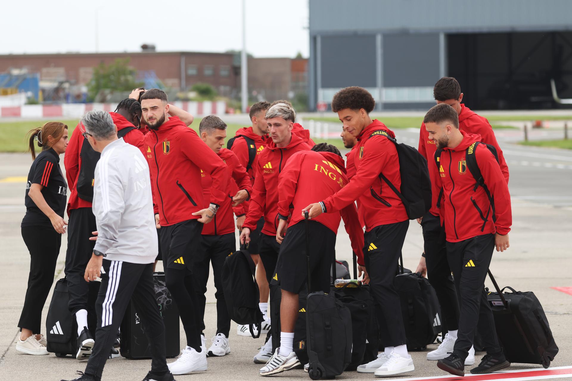Belgium's players pictured at the departure of Belgian national soccer team the Red Devils from Brussels Airport, Monday 08 June 2026, in Zaventem. The Red Devils fly to their base camp in Seattle for the FIFA World Cup 2026 which is held in the United States, Canada and Mexico. BELGA PHOTO BRUNO FAHY