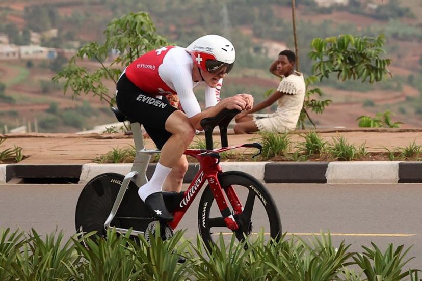 Swiss rider Stefan Kung competes in the men's Elite Individual Time Trial cycling event during the UCI 2025 Road World Championships, in Kigali, on September 21, 2025.  Anne-Christine POUJOULAT / AFP