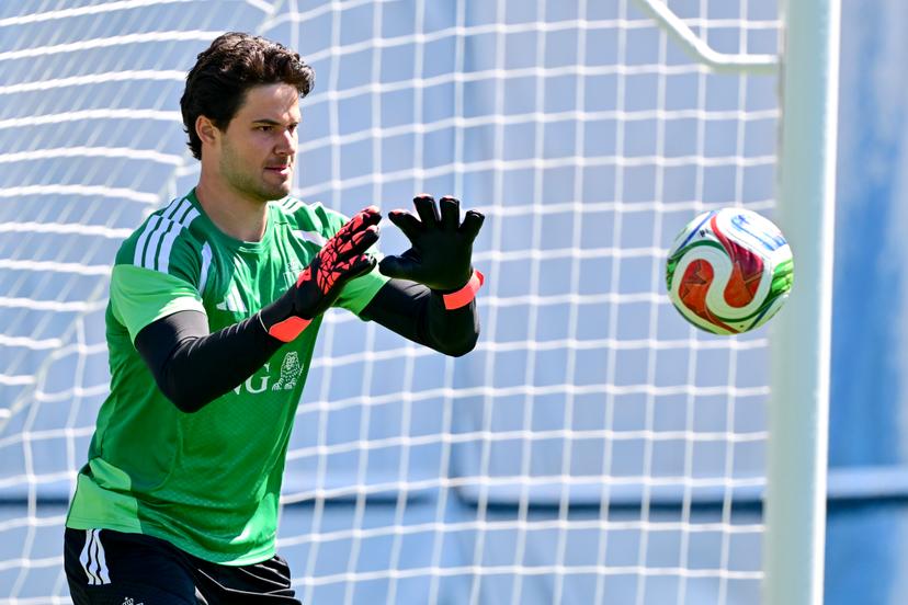 Belgium's goalkeeper Senne Lammens pictured during a training of Belgian national soccer team Red Devils, at the basecamp in Seattle, USA on Tuesday 16 June 2026, after their first game against Egypt at the FIFA World Cup 2026. The match ended in a 1-1 draw. BELGA PHOTO DIRK WAEM