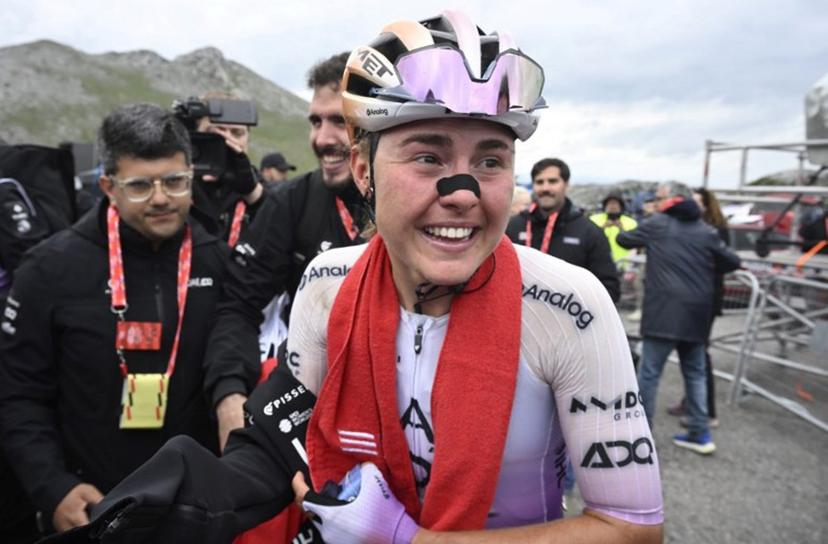 Overall leader team UAE ADQ's Spanish rider Paula Blasi Cairol celebrates winning the 2026 La Vuelta Femenina cycling tour of Spain, at Alto de l'Angliru, on May 9, 2026.   Miguel RIOPA / AFP