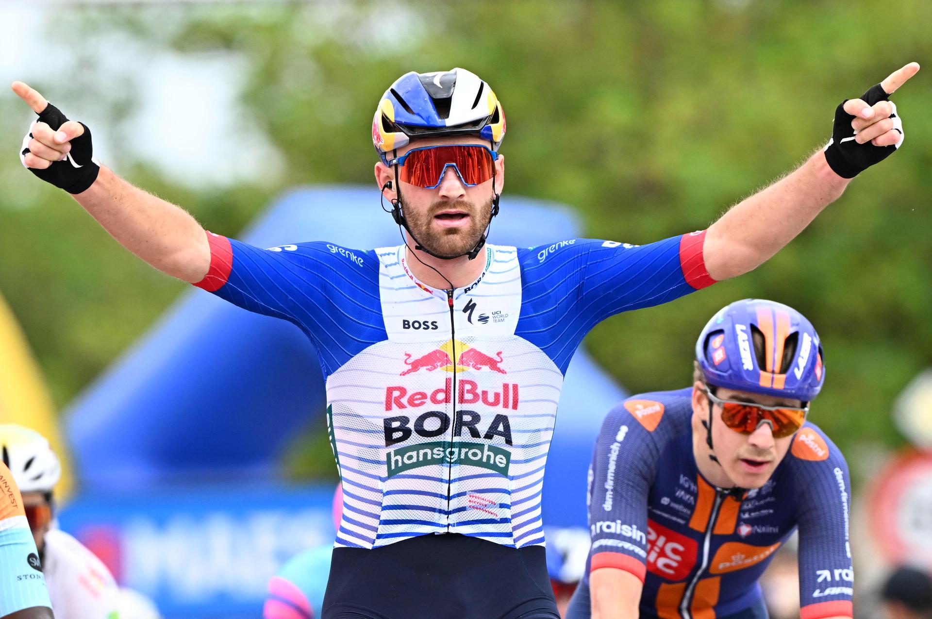 Belgian Jordi Meeus of Red Bull-BORA-hansgrohe and pictured crossing the finish line of the Brussels Cycling Classic one day cycling race, 206,3 km with start and finish in Brussels, Sunday 07 June 2026.  BELGA PHOTO JASPER JACOBS