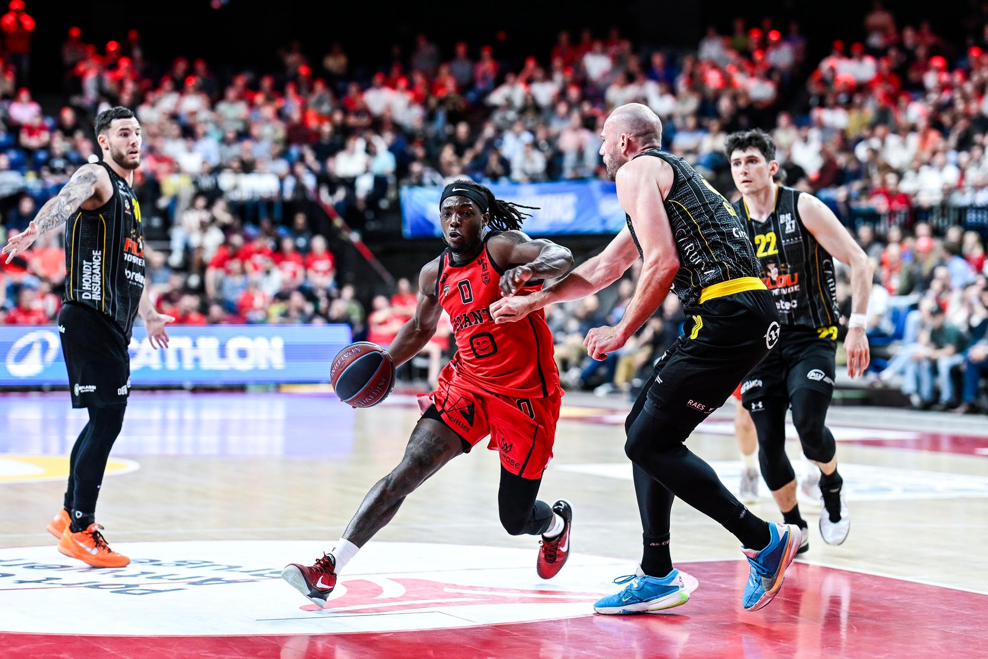 Antwerp's Rasheed Bello and Oostende's Pierre-Antoine Gillet pictured in action during a basketball match between Antwerp Giants and BC Oostende, Thursday 04 June 2026, in Antwerp, on the first round (out of 5) of the Final of the Playoffs of the 'BNXT League' Belgian/ Dutch first division basket championship. BELGA PHOTO TOM GOYVAERTS
