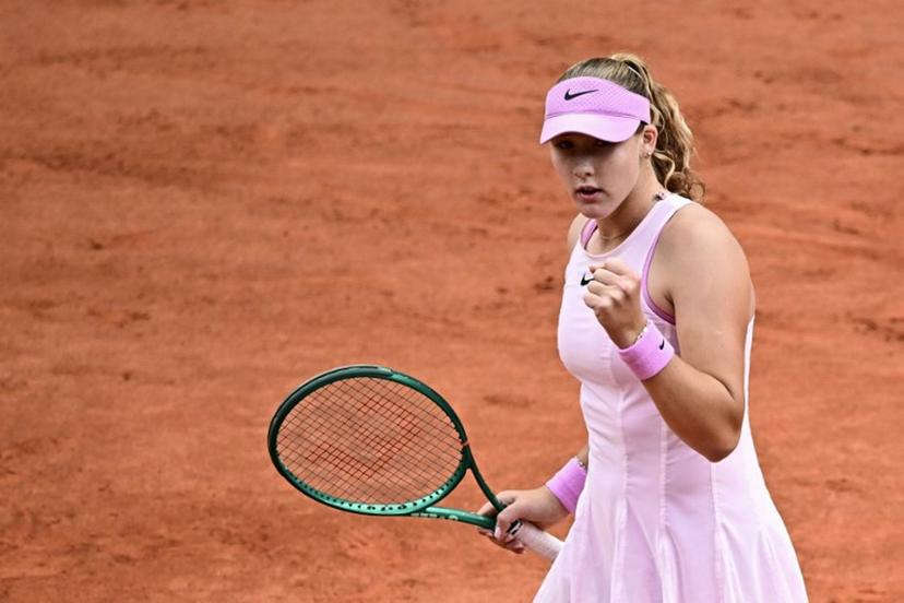 Mirra Andreeva reacts after a point as she plays against Ukraine's Marta Kostyuk during their women's semi final singles match on day 12 of the French Open tennis tournament on Court Philippe-Chatrier at the Roland-Garros Complex in Paris on June 4, 2026.  JULIEN DE ROSA / AFP