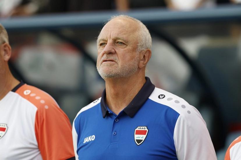 Iraq's Australian head coach Graham Arnold looks on during the international friendly football match between Iraq and Venezuela at SeatGeek Stadium in Bridgeview, Illinois on June 9, 2026.  KAMIL KRZACZYNSKI / AFP