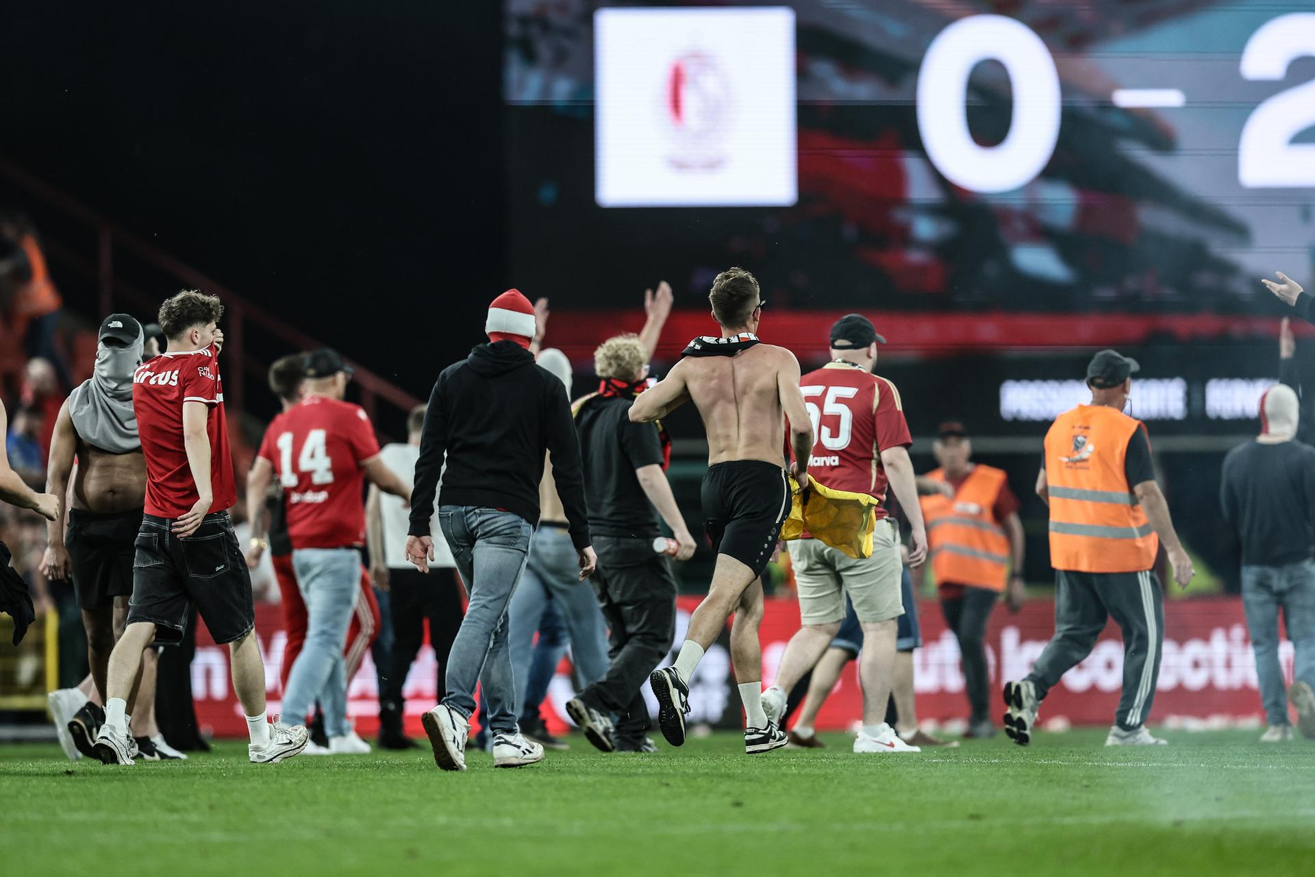 Standard's supporters pictured after a soccer match between Standard de Liege and Sporting Charleroi, Saturday 23 May 2026 in Liege, on the last day of the Europe Play-offs of the 2025-2026 'Jupiler Pro League' first division of the Belgian championship. BELGA PHOTO BRUNO FAHY