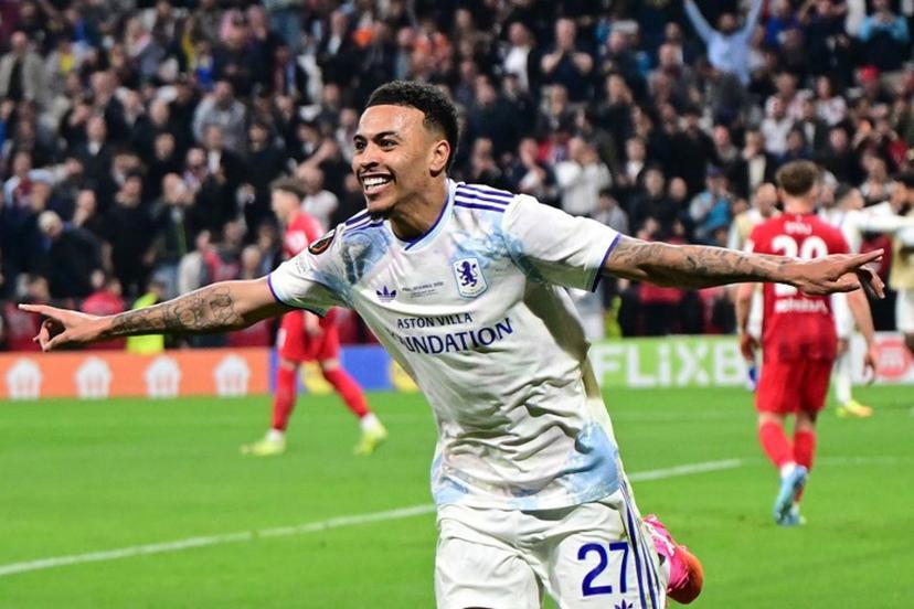 Aston Villa's English midfielder #27 Morgan Rogers celebrates after scoring his team's third goal during the UEFA Europa League final football match between SC Freiburg and Aston Villa at Besiktas Park in Istanbul on May 20, 2026.  YASIN AKGUL / AFP