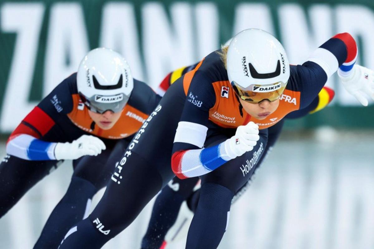 The Netherlands' Jutta Leerdam, Suzanne Schulting and Angel Daleman compete during the women's team sprint race of the ISU World Speed Skating Championships in Hamar, Norway on March 13, 2025.  Geir Olsen / NTB / AFP